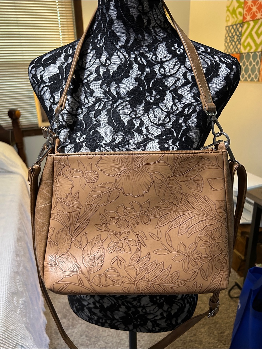 Alyssa Tan Floral Embossed Crossbody Shoulder Bag - Vegan Leather - Picture 3 of 8